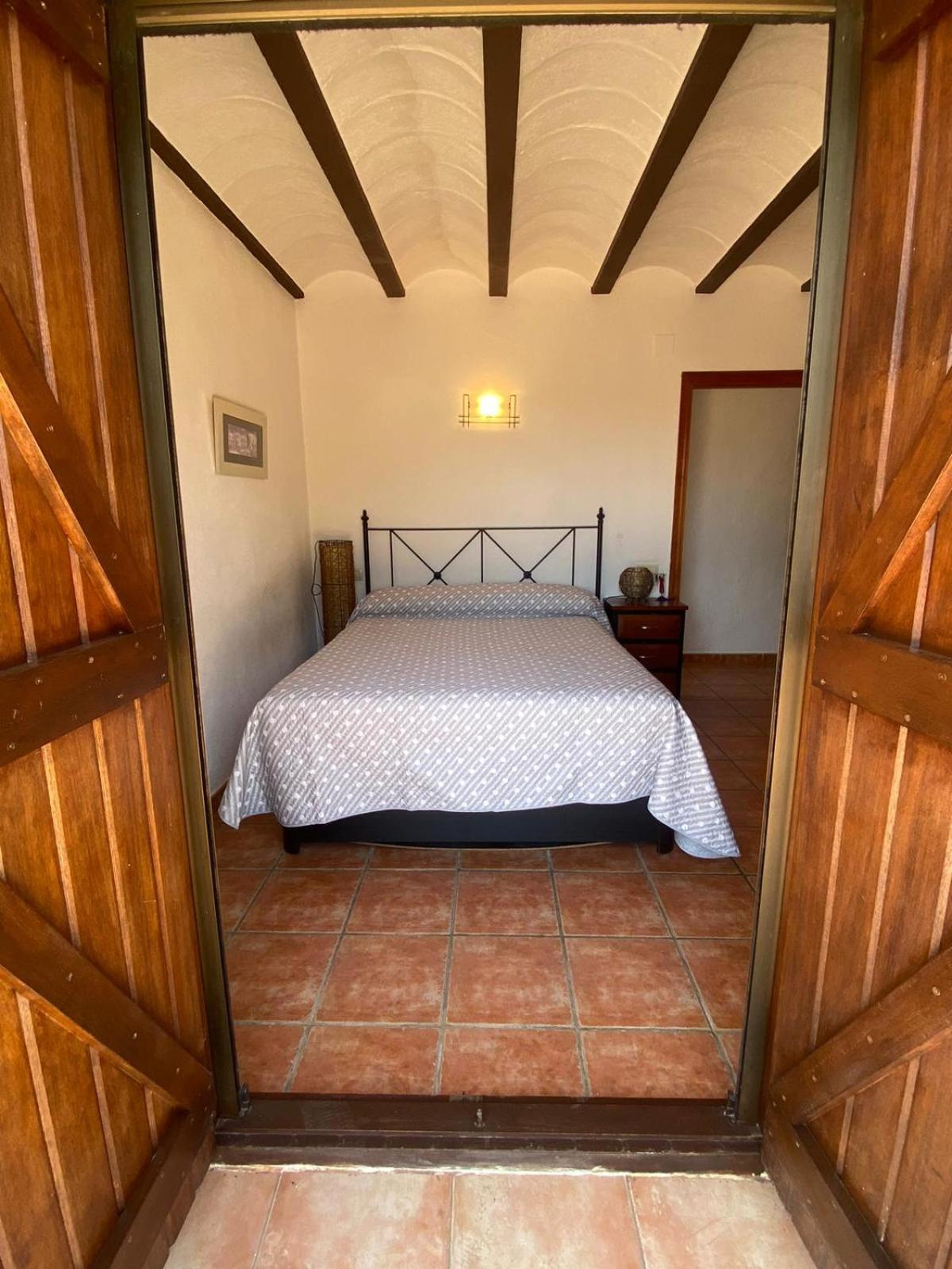 Almendros Сasa de vacaciones Torrenostra